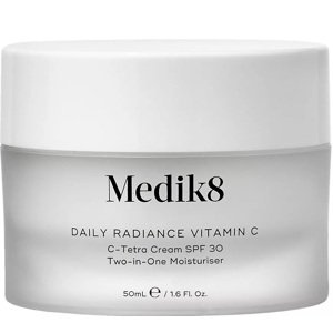 Medik8 Hydratační krém 2v1 Daily Radiance Vitamin C SPF 30 (Moisturizing Cream) 50 ml